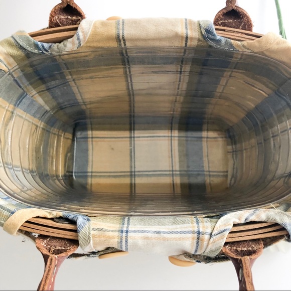 Longaberger 2002 Lunchbox Basket w/Liner/Protector - Picture 2 of 5